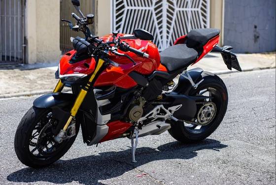 DUCATI STREETFIGHTER V4 S 